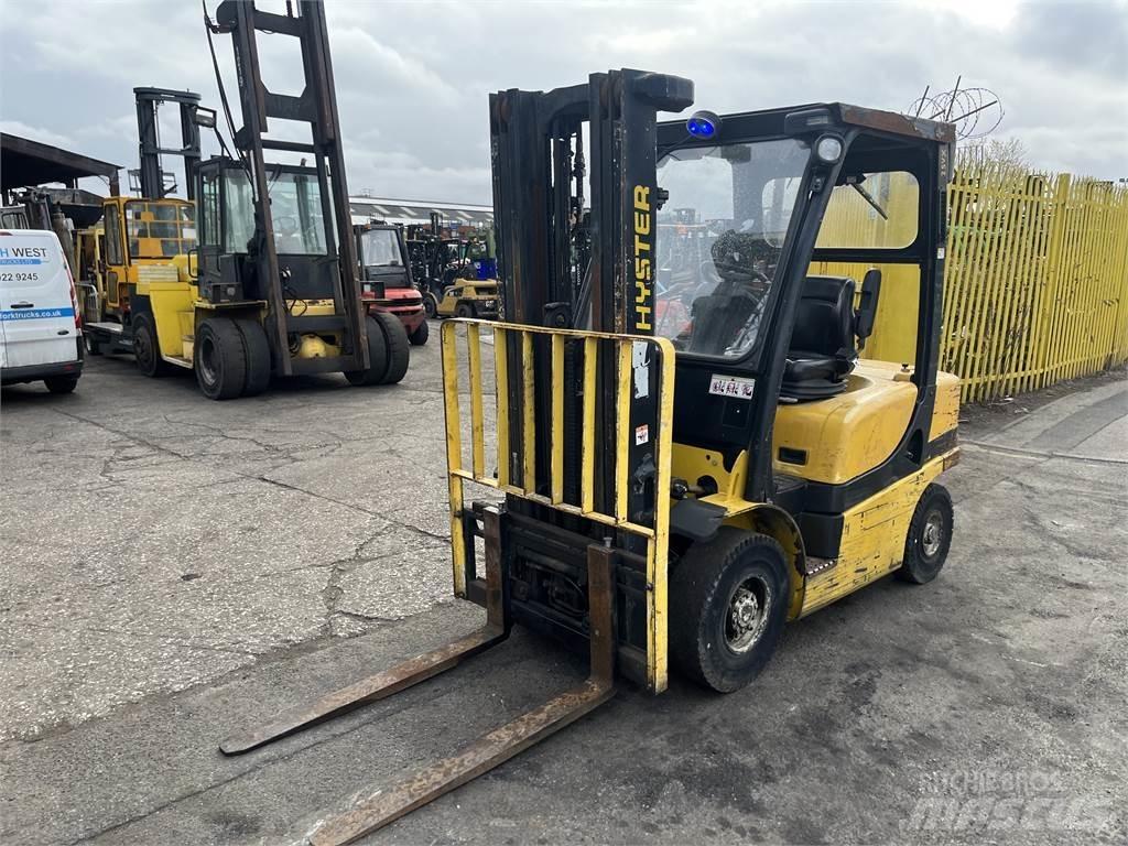 Yale GDP25VX Diesel trucks