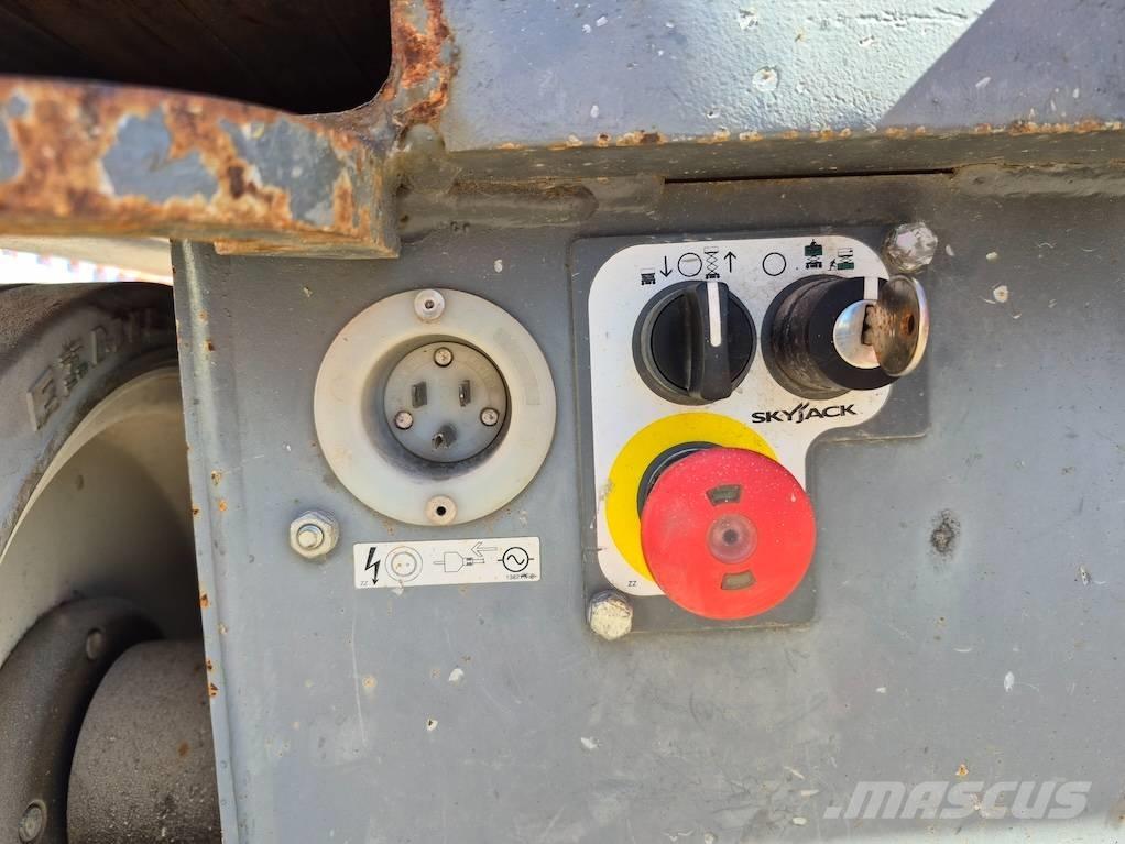 SkyJack SJ 4632 Scissor lifts