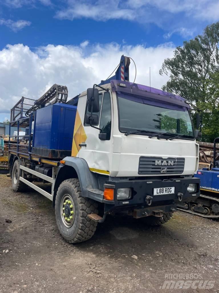 Boart Longyear DB520 Truck mounted drill rig