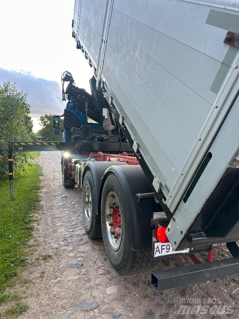 Volvo FM 450 Tipper trucks