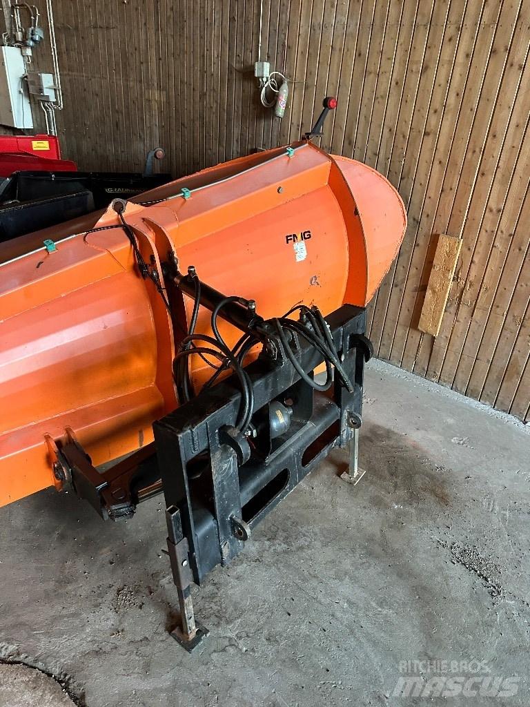 FMG AA 300 Snow blades and plows