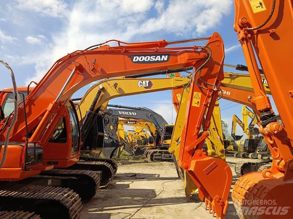 Doosan DX 150 LC Crawler excavators