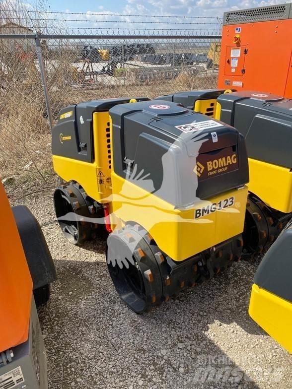 Bomag BMP8500 Towed vibratory rollers