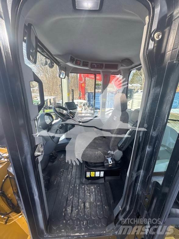 CAT 938M Wheel loaders