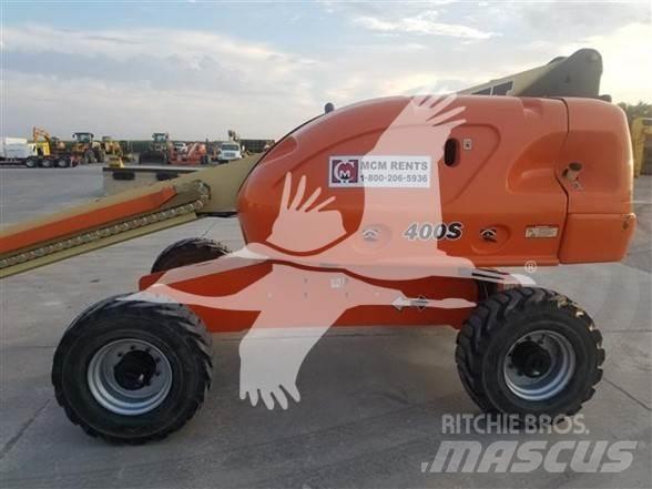 JLG 400S Telescopic boom lifts
