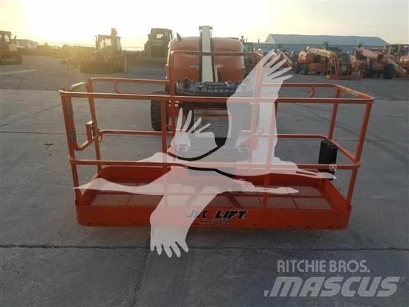 JLG 400S Telescopic boom lifts