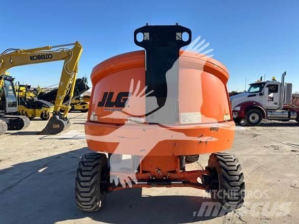JLG 400S Telescopic boom lifts