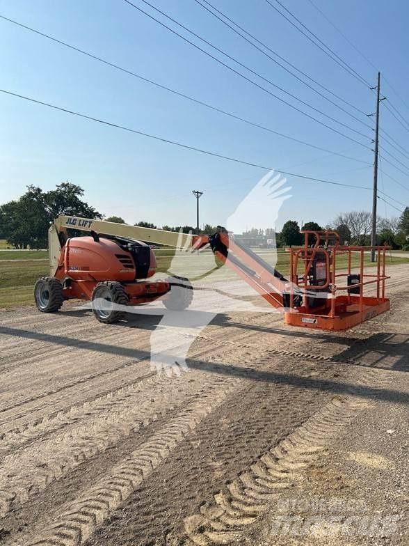 JLG 600AJ Articulated boom lifts