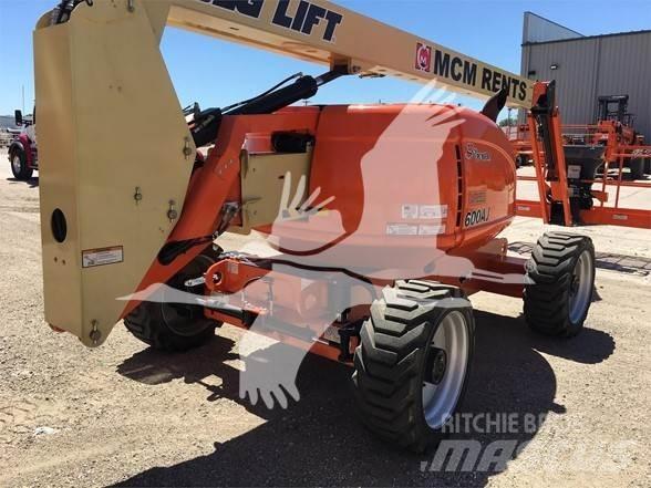 JLG 600AJ Articulated boom lifts