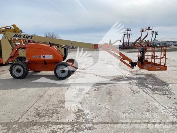 JLG 600AJ Articulated boom lifts