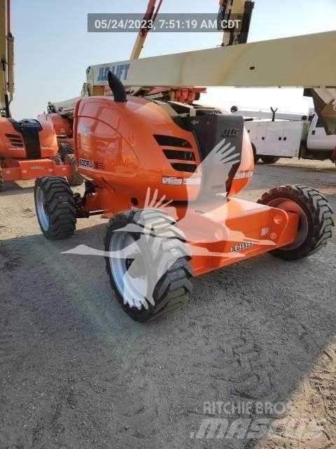 JLG 600AJ Articulated boom lifts
