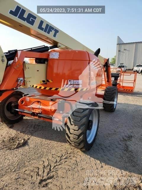 JLG 600AJ Articulated boom lifts