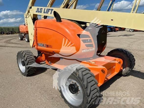JLG 600AJ Articulated boom lifts