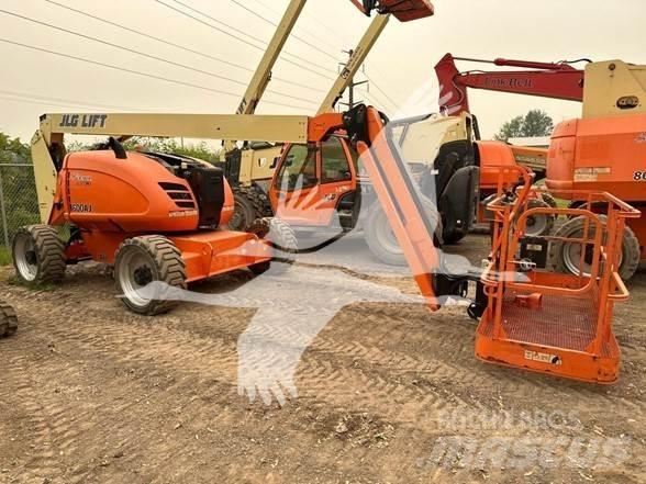 JLG 600AJ Articulated boom lifts