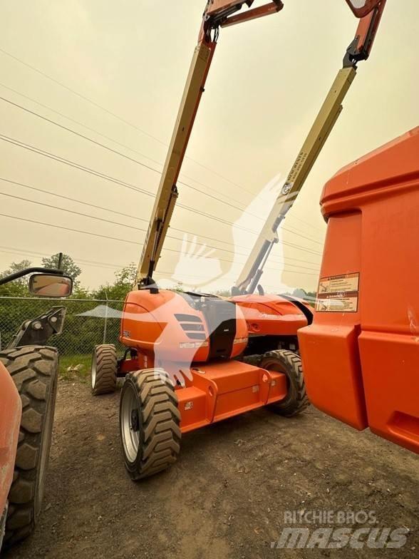 JLG 600AJ Articulated boom lifts