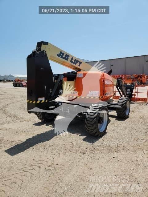 JLG 600AJ Articulated boom lifts