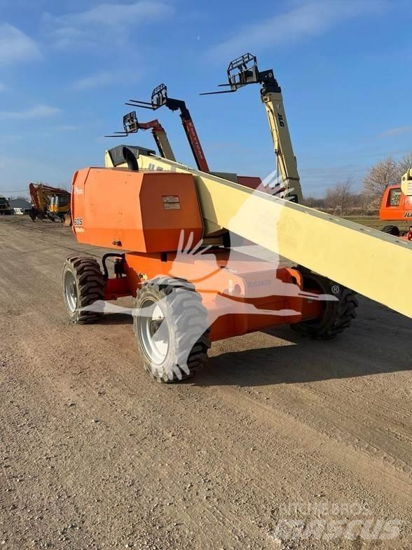 JLG 600S Telescopic boom lifts