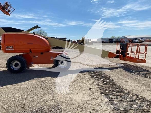 JLG 600S Telescopic boom lifts