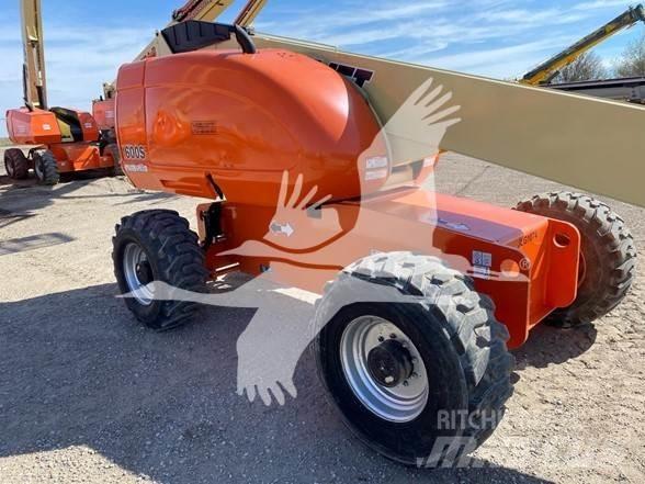 JLG 600S Telescopic boom lifts