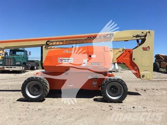 JLG 800AJ Articulated boom lifts