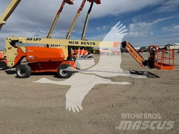 JLG 800AJ Articulated boom lifts