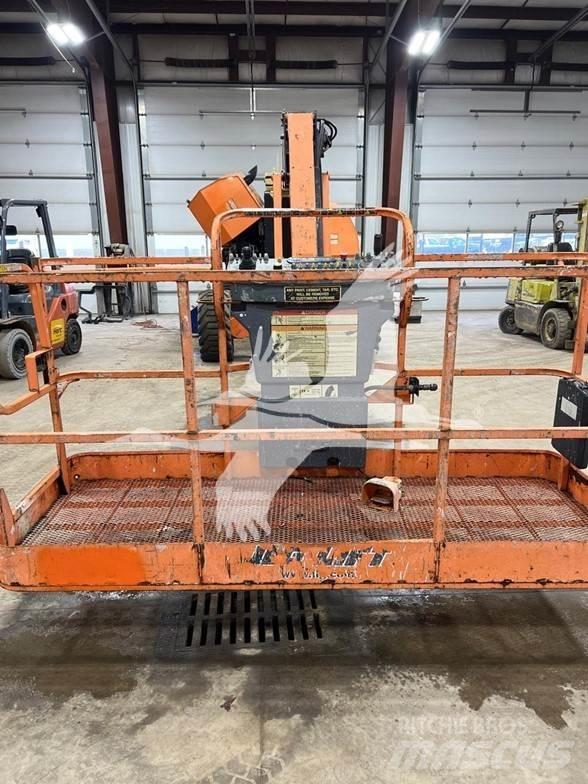 JLG 800AJ Articulated boom lifts