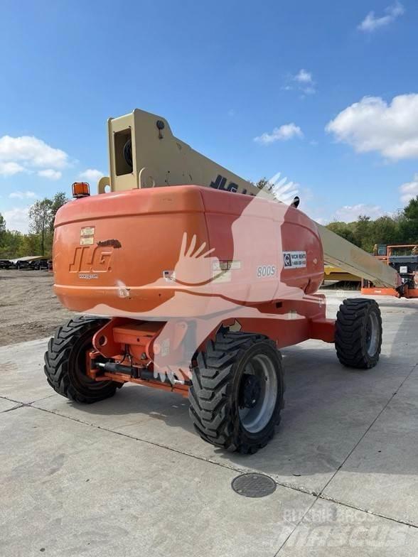 JLG 800S Telescopic boom lifts