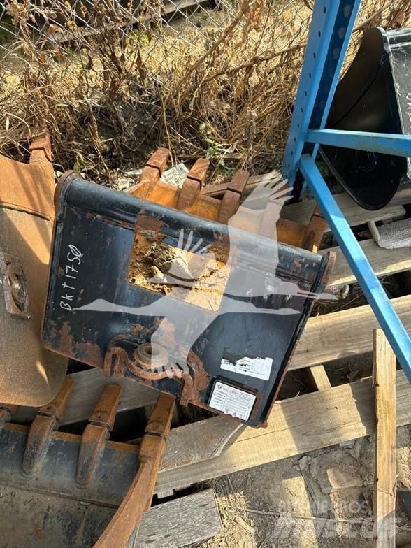 Sany SY26/35 Buckets