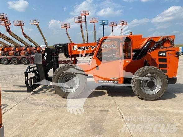 SkyTrak 10054 Telescopic handlers