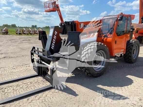 SkyTrak 10054 Telescopic handlers