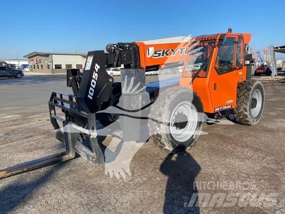 SkyTrak 10054 Telescopic handlers