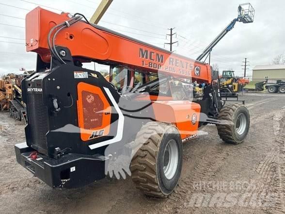 SkyTrak 6042 Telescopic handlers