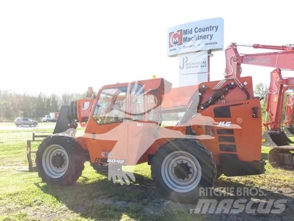 SkyTrak 8042 Telescopic handlers