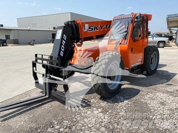 SkyTrak 8042 Telescopic handlers