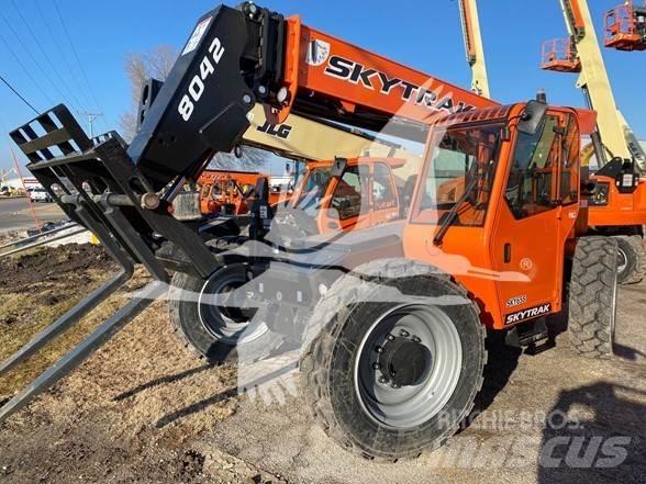 SkyTrak 8042 Telescopic handlers