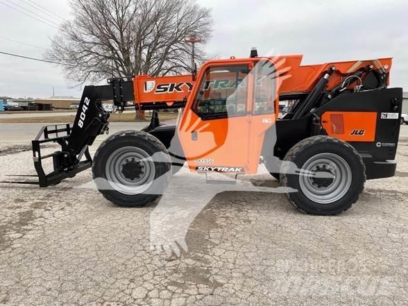 SkyTrak 8042 Telescopic handlers