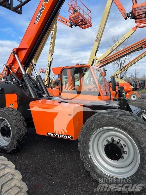 SkyTrak 8042 Telescopic handlers