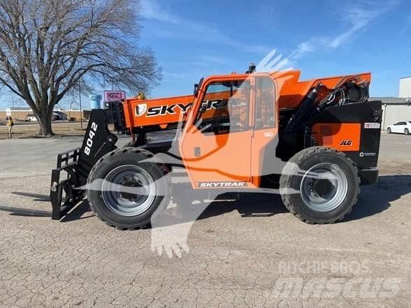 SkyTrak 8042 Telescopic handlers