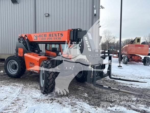 SkyTrak 8042 Telescopic handlers