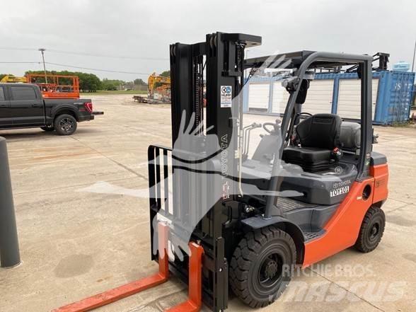 Toyota 8FGU25 Diesel trucks