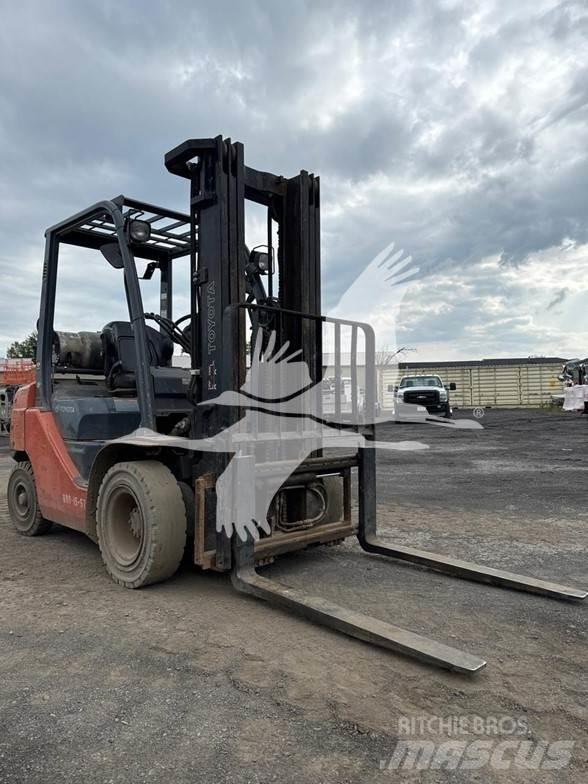 Toyota 8FGU25 Diesel trucks