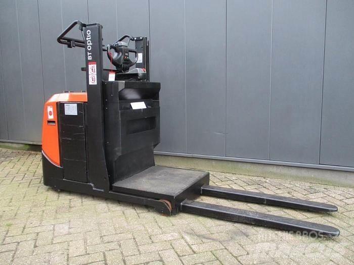 Toyota OSE 100W Low lift order picker