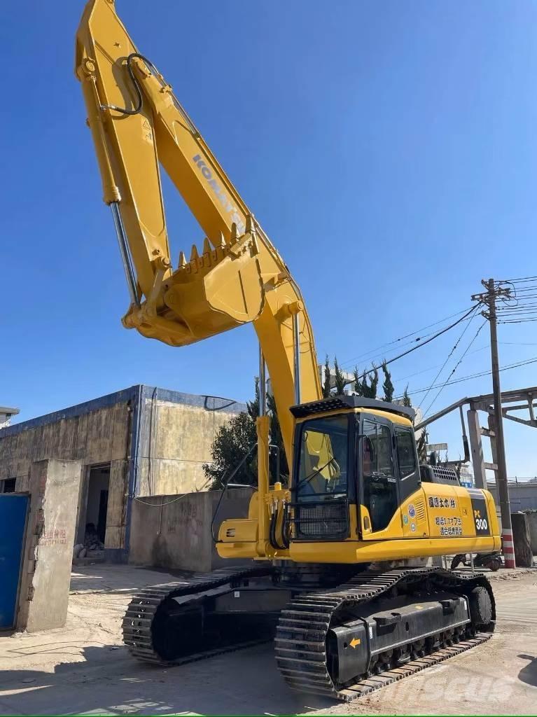 Komatsu PC300-7 Crawler excavators