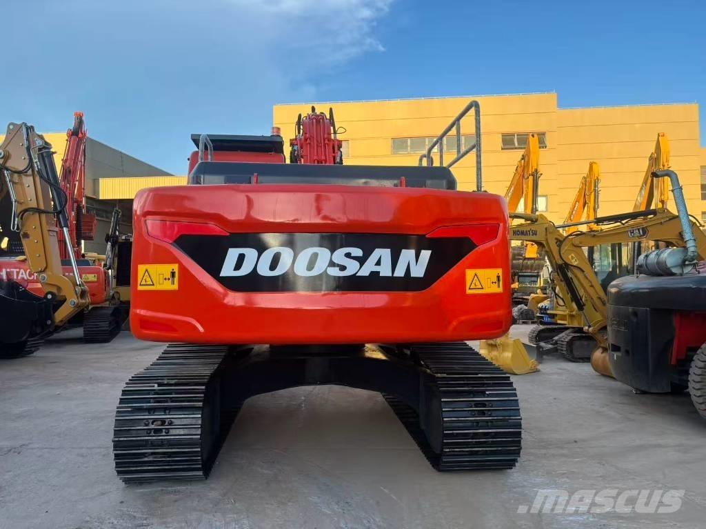 Doosan DX 225 LC Crawler excavators