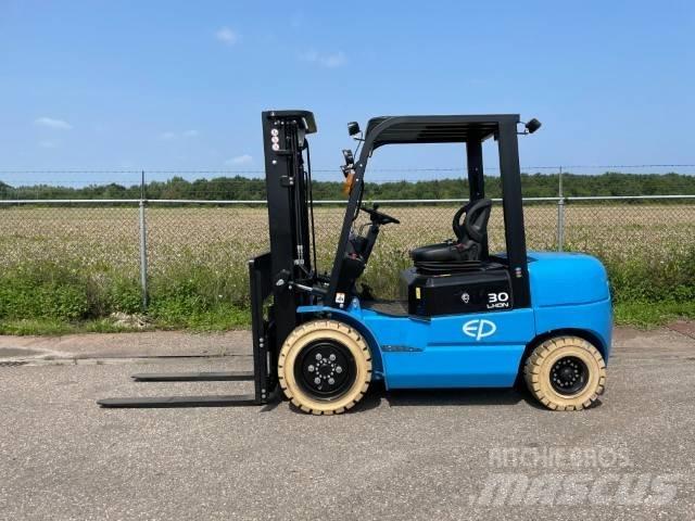 EP EFL302 | 3T | LI-ION Electric forklift trucks