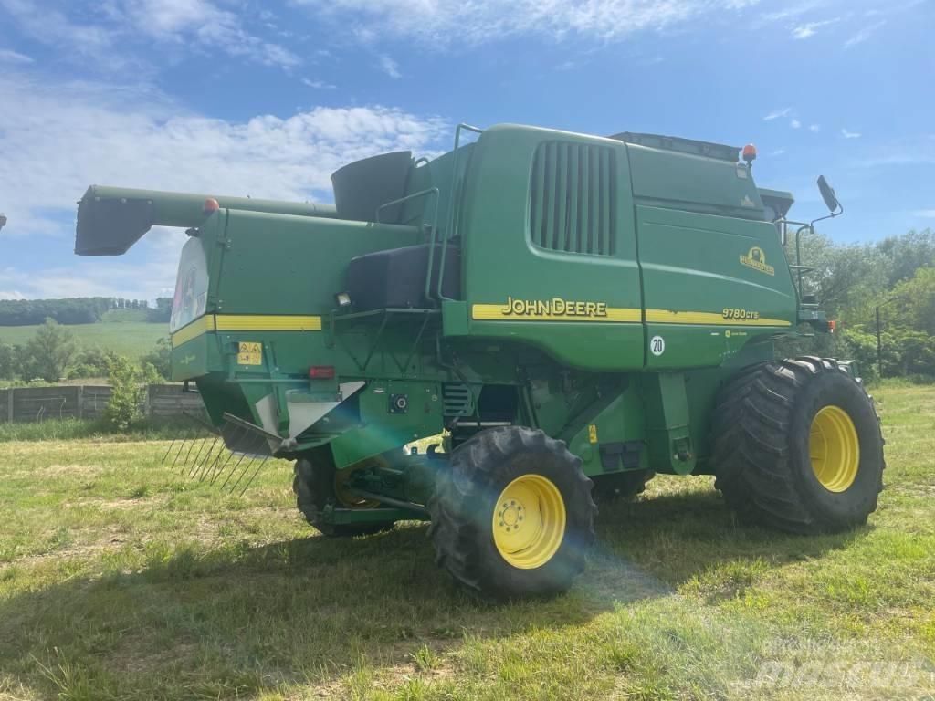 John Deere 9780 CTS Combine harvesters