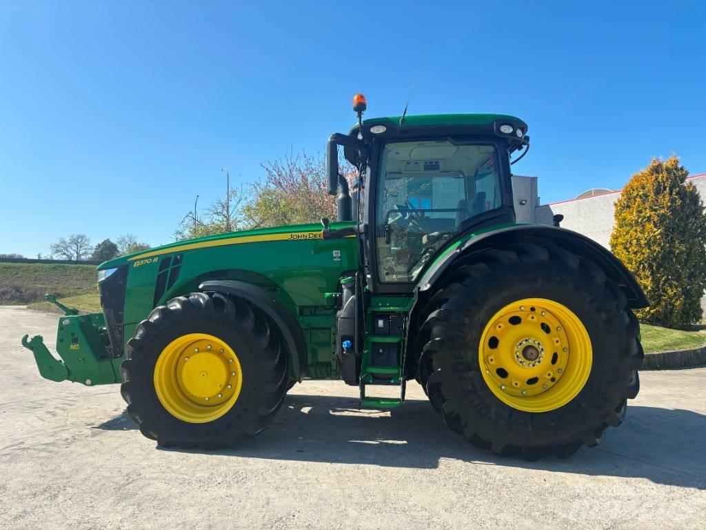 John Deere 8370 R Tractors