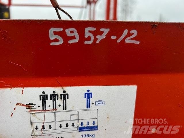 SkyJack SJ 6826 RT Scissor lifts