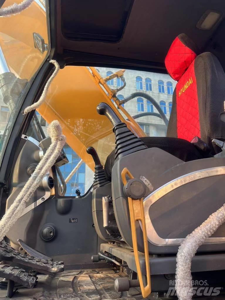 Hyundai R220LC-9S Wheeled excavators