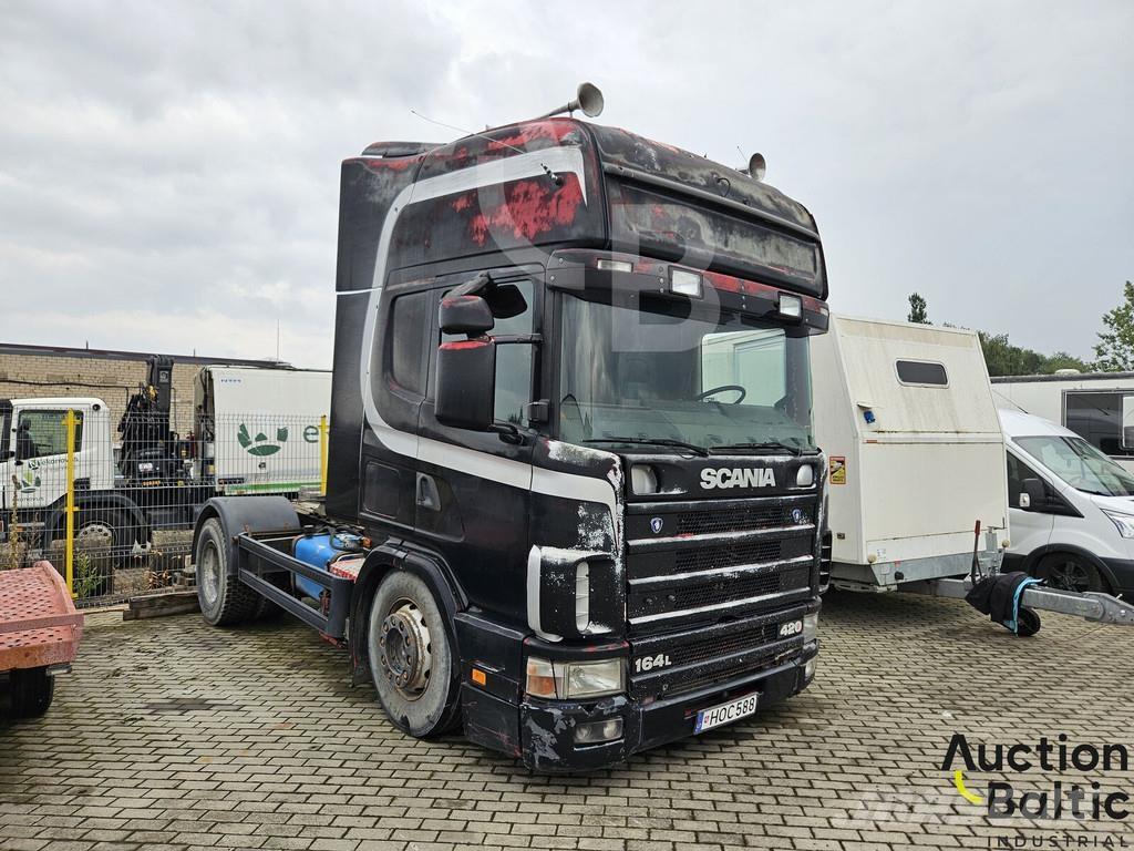 Scania 420 Prime Movers